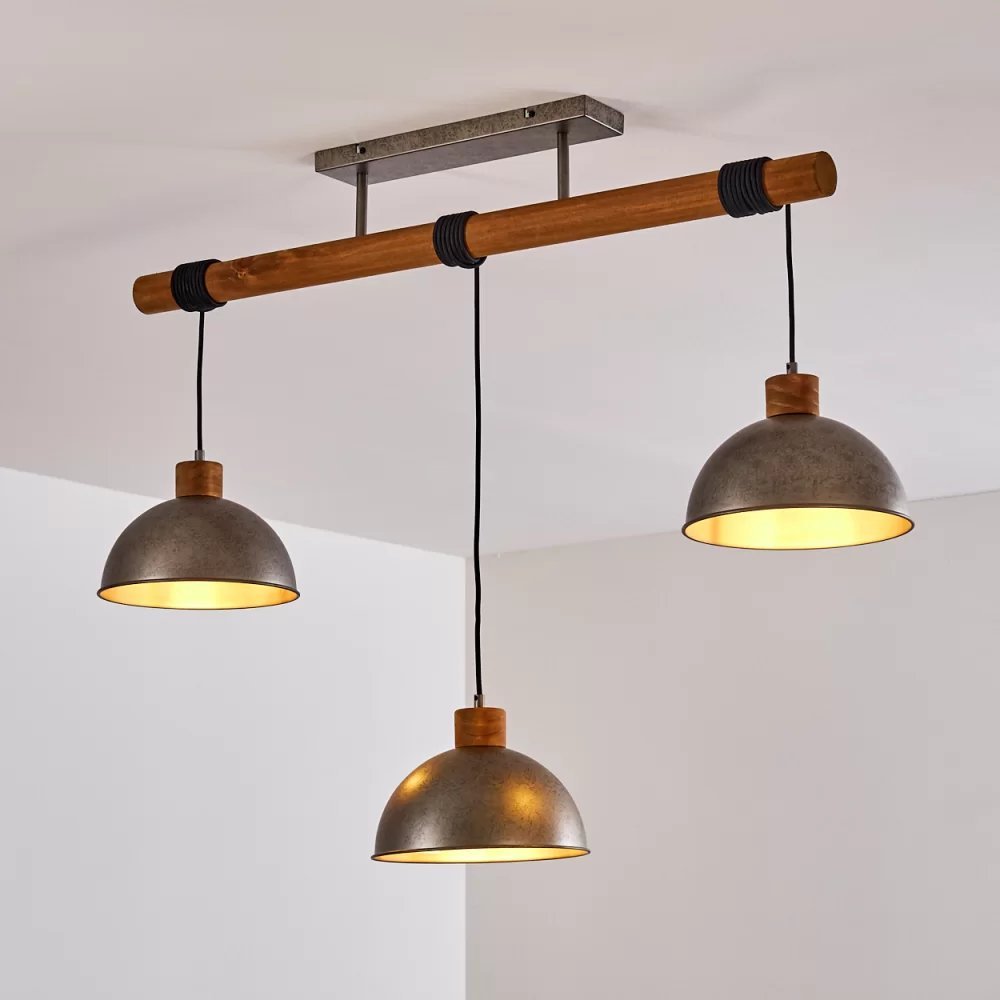 Suspension THOLEN – Bois & Métal brut ✨
Un luminaire au style industriel vintage qui allie authenticité et élégance.